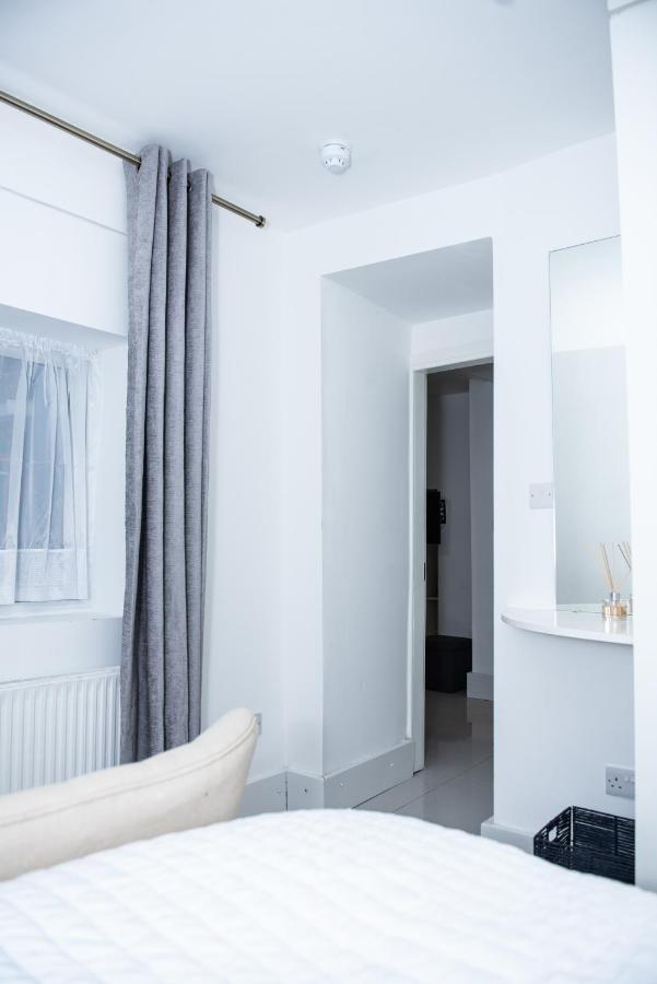 1B Apartment, 30 Mins To Oxford Street Londra Exterior foto
