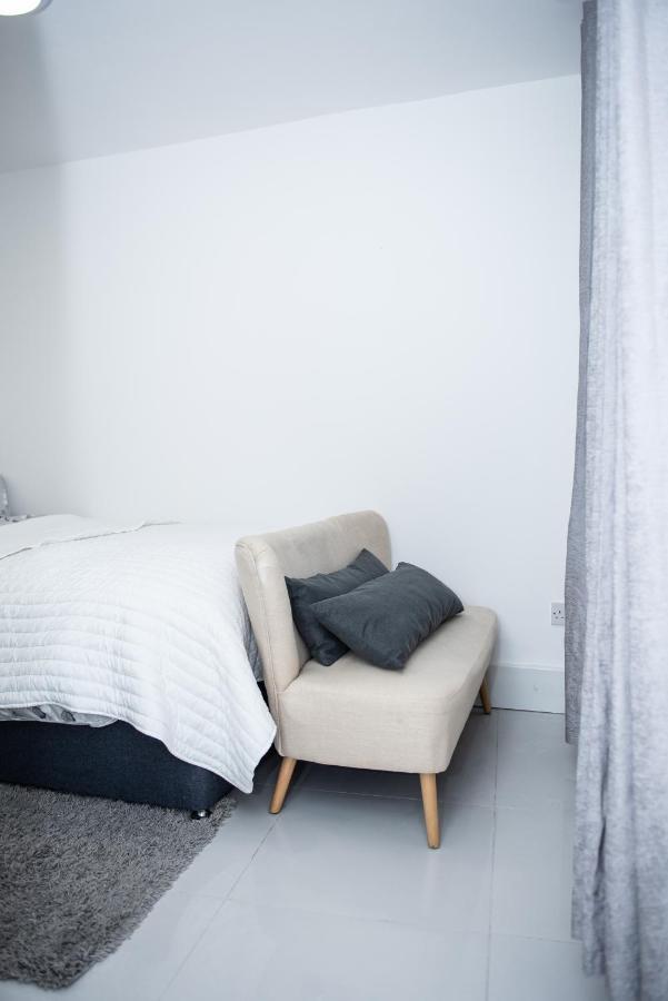 1B Apartment, 30 Mins To Oxford Street Londra Exterior foto