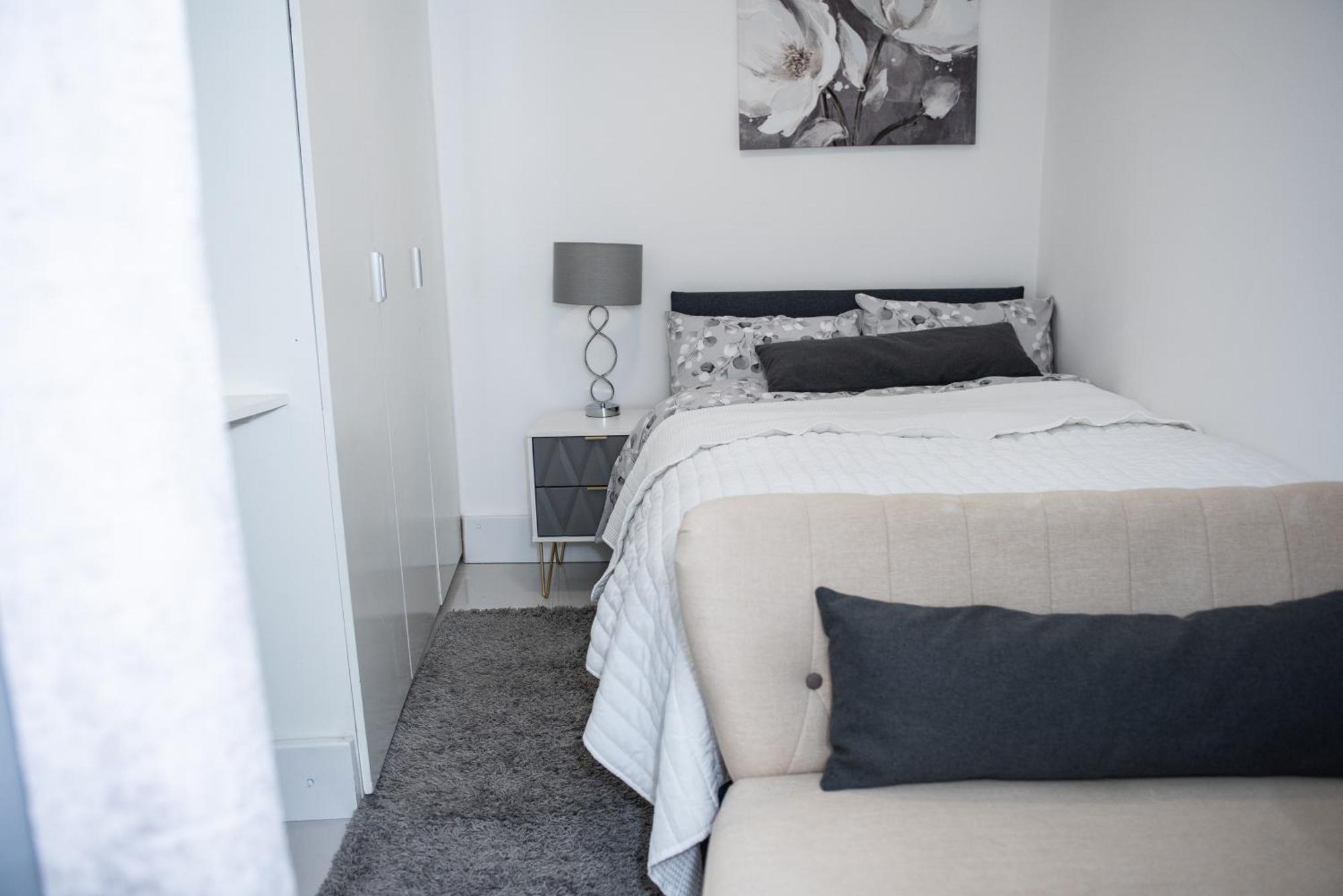 1B Apartment, 30 Mins To Oxford Street Londra Exterior foto