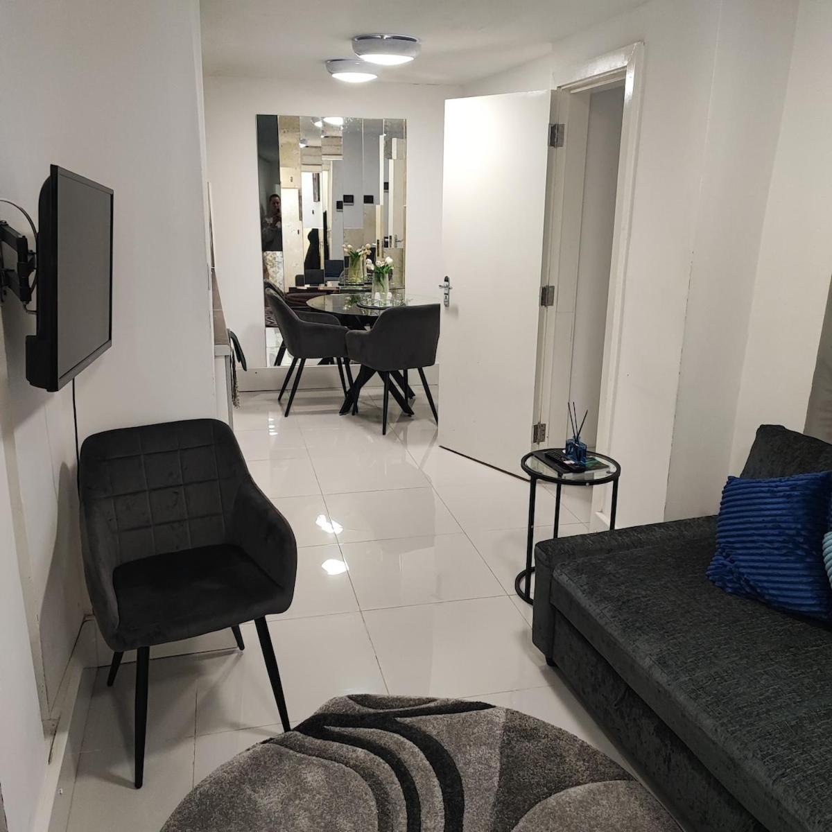 1B Apartment, 30 Mins To Oxford Street Londra Exterior foto